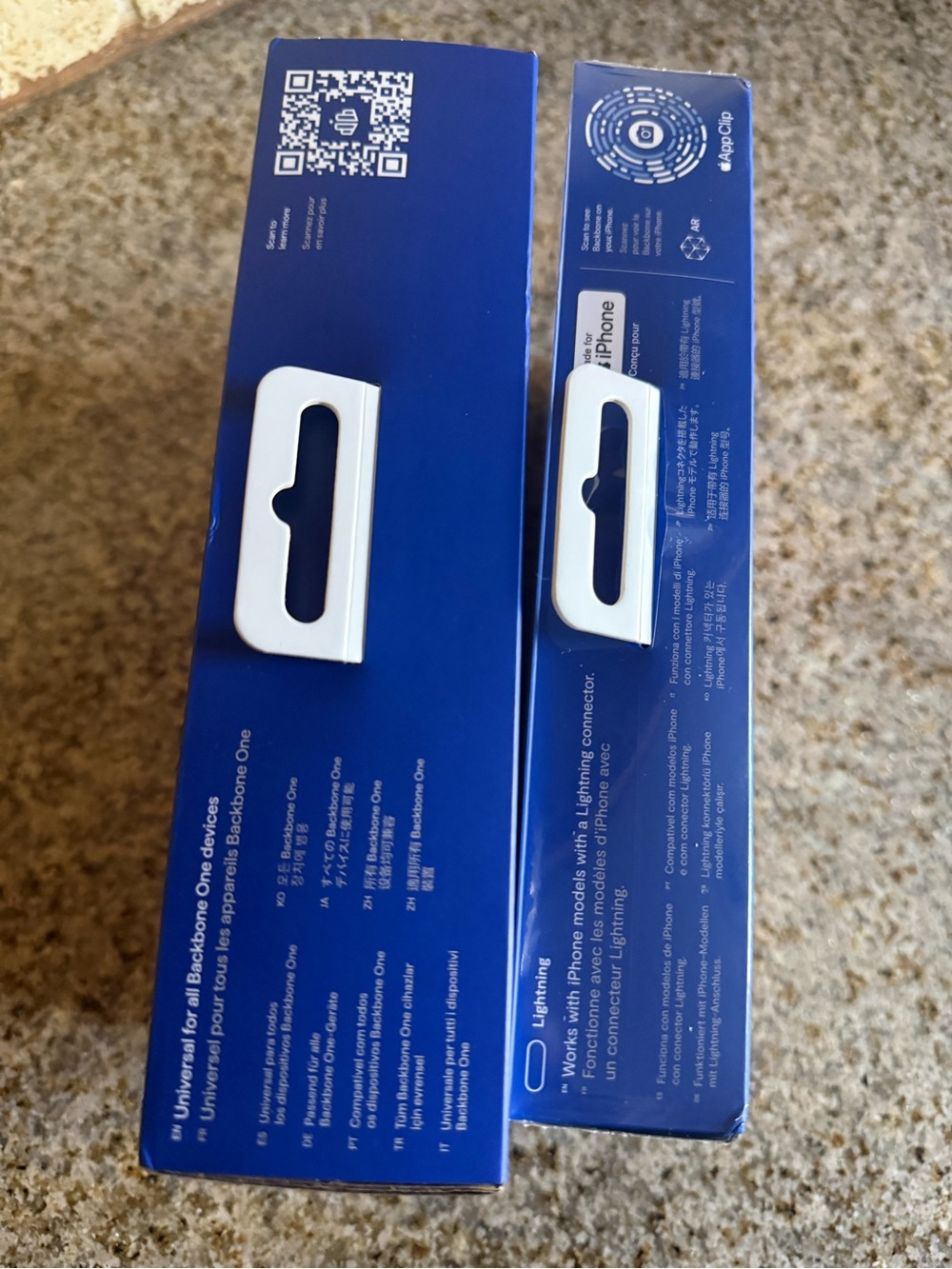 Backbone One PlayStation Edition Controller (Lightning) + Official Carrying Case - Picture 7 of 7
